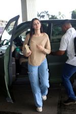 Ananya Panday Spotted At Airport Departure on 4th Oct 2023 (6)_651e958ef1405.JPG