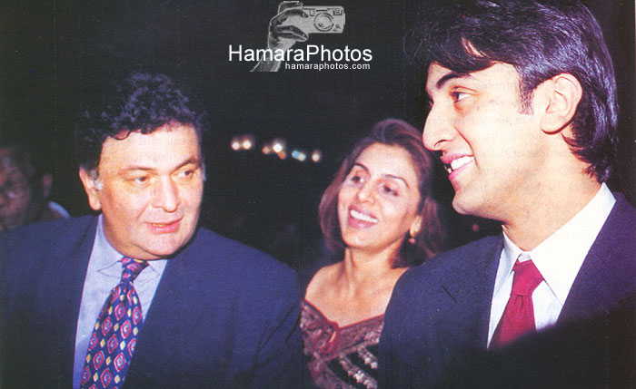 Rishi Kapoor with Neetu Singh and Son