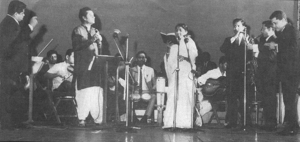 Kishore Da with Lata Mangeshkar and Laxmikant Pyarelal