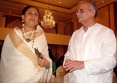 Jaya Bachchan and Gulzar at the launch of 'Mera Kuchh Samaan'