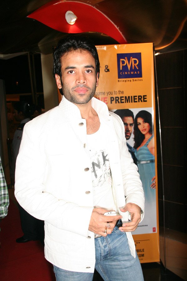 Tusshar Kapoor at the Premiere of Aggar