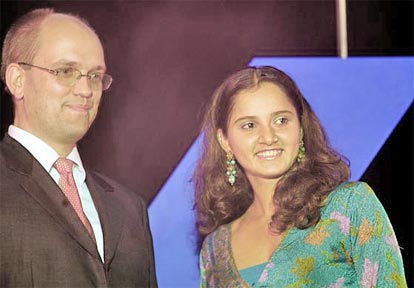 Member of Group Executive Committee of Deutsche Bank, Rainer Neske and Sania Mirza