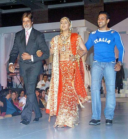 Salman Khan with Tabu and Amitabh