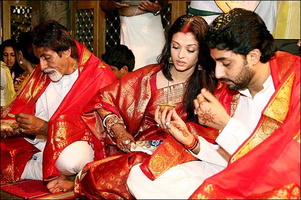 Amitabh, Aishwarya, Abhishek at Aishwarya Abhishek Wedding