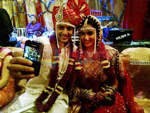 Riteish Deshmukh tweets photo with Genelia D'Souza after marriage