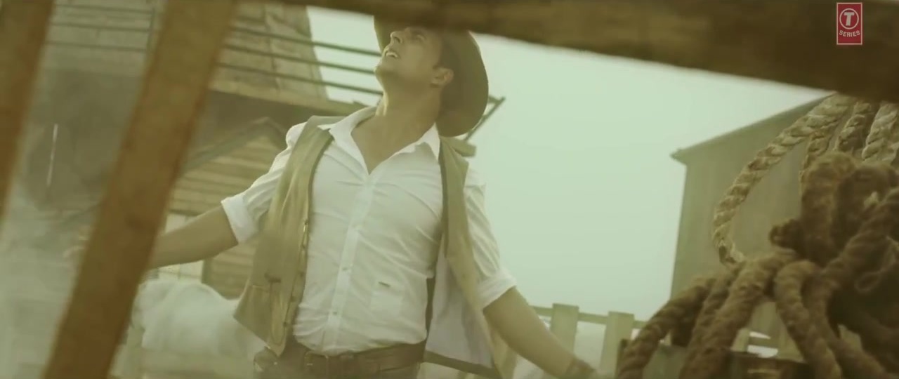 Akshay Kumar in Har Kisi Ko song from movie Boss