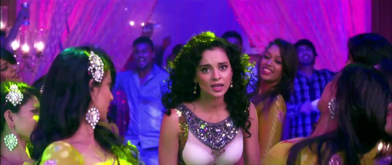Kangana Ranaut as Rajjo in song Julmi Re Julmi from Rajjo