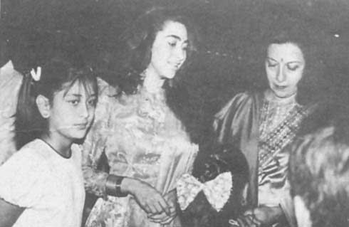 Karishma Kapoor with her family
