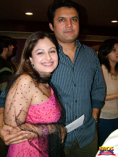 Ayesha Jhulka with husband
