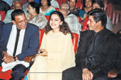 Mithunda with Juhi Chawla and Shahrukh Khan in Kolkatta Awards Festival