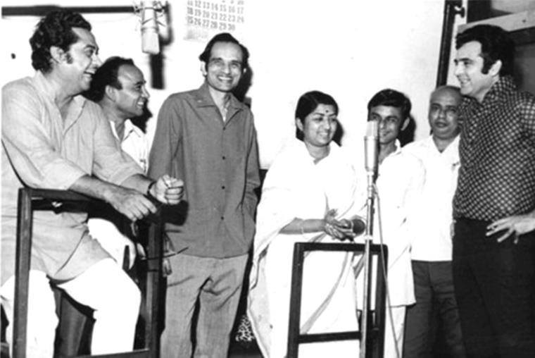 Kishoreda with Lata, Kalyanji Anandji, Feroz Khan, Indivar &  others in the recording studio