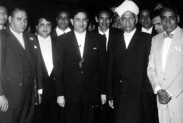 Jaikishan with Raj Kapoor, Shailendra, Hasrat Jaipuri, Nana Palshikar met President Radhakrishnan & others