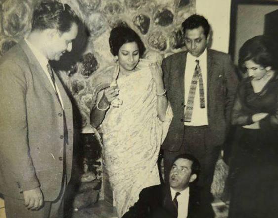 Mukesh with Rajkapoor & others