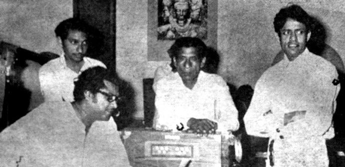 Kishoreda rehearsalling a song with Music Director Ganesh, Verma Malik & others in the recording studio