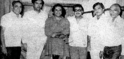 Kishore Kumar with others in the recording studio