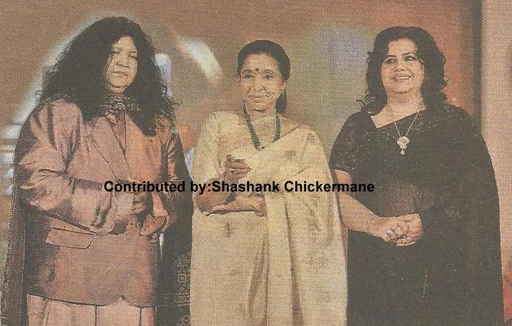 Asha Bhosale with Runa Laila & others