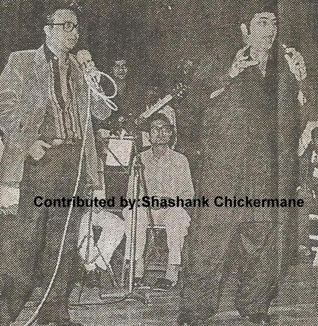 RD Burman & Amjad Khan singing duet song in a concert