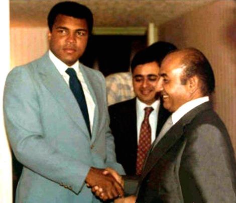 Mohd Rafi meeting with Muhammad Ali 