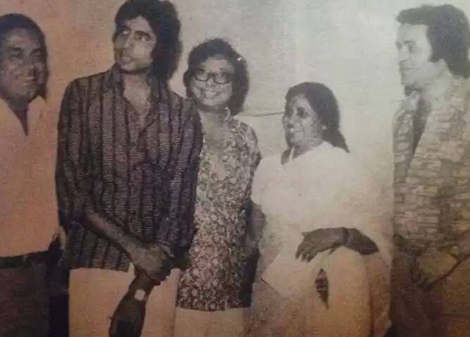 RD Burman with Sharad Kumar, Asha Bhosale, Amitabh Bachchan & Shakti Samantha in the recording studio