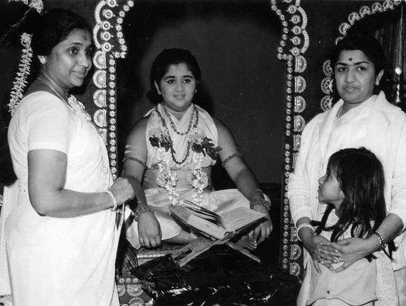 Lata with Asha Bhosale with children in a play