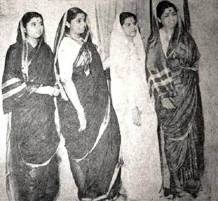 Lata with her sisters