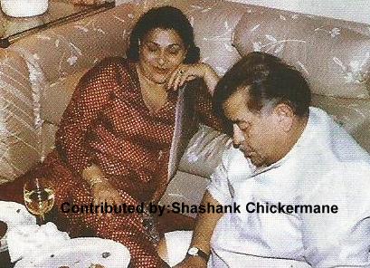 Raj Kapoor with his wife Krishna Kapoor at home