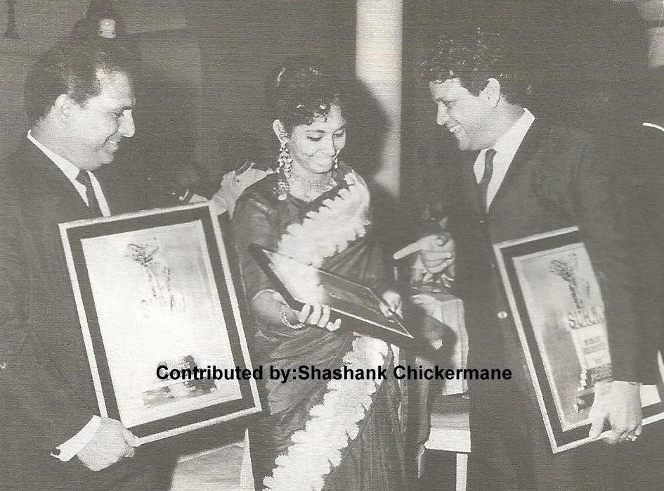Shankar Jaikishan received award with Sharda
