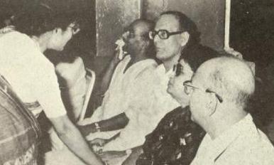 Salil Chowdhury with Hemantda, Sandhya Mukherjee & other artists in a function