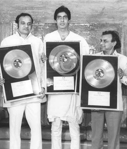 Kalyanji Anandji & Amitabh Bachchan received award