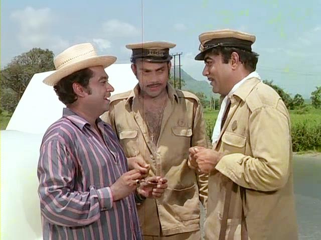Kishoreda with Mehmood & others in the film