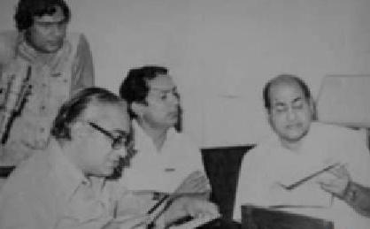 Mohd Rafi with others in the recording studio