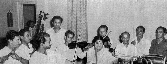 Lata recording a song with Salilda 