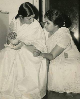 Lata with Asha Bhosale