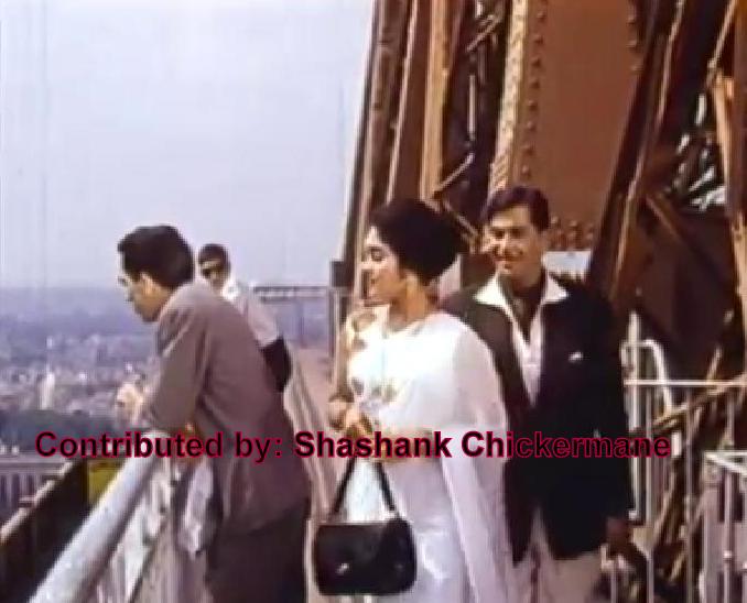 Raj Kapoor with Vyjantimala in a film scene of 'Sangam'