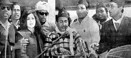 Mohd Rafi singing with his troup in the darjeeling concert