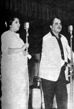 Asha Bhosale with C Ramchandra singing in a concert