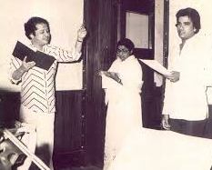 Lata with Suresh Wadkar rehearsals a song with laxmikant in the recording studio