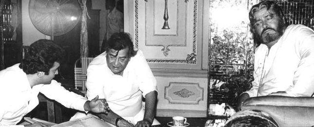 Raj Kapoor discussing a film scene with Rishi Kapoor & Shammi Kapoor
