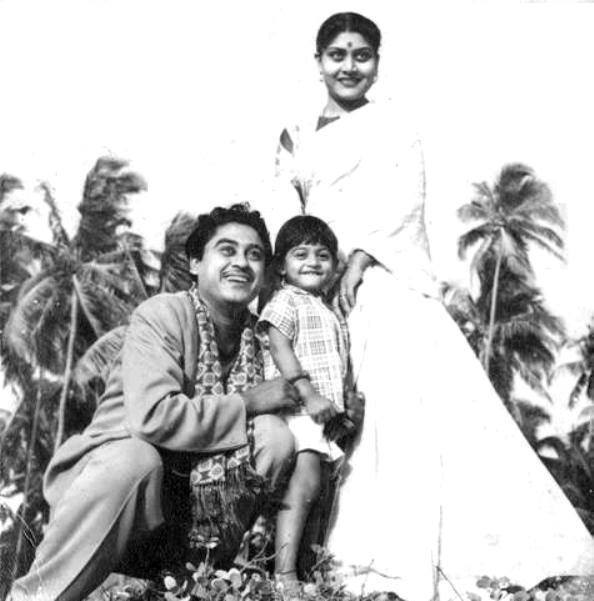 Kishoreda with his son Amit & his wife Ruma Devi