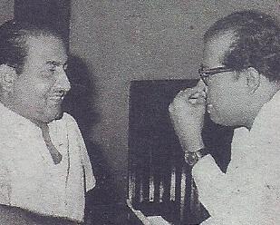 Mannadey discussing with Mohdrafi