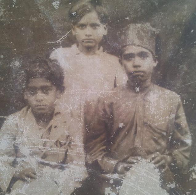 Young Kishoreda with his friends