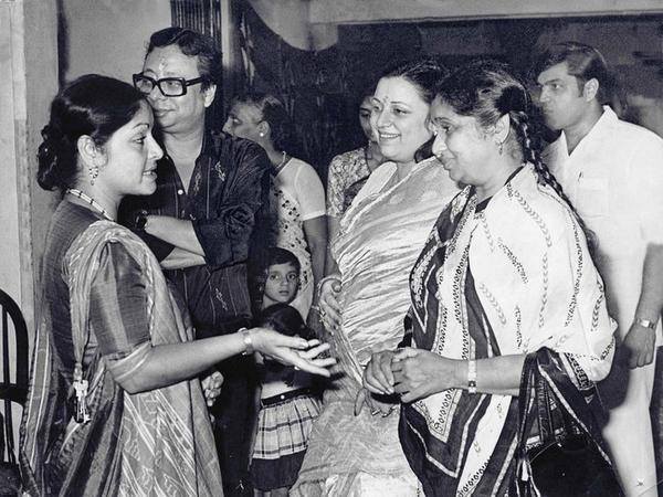 RD Burman with Asha Bhosale, Rakhee & others