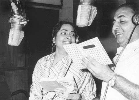 Mohd Rafi and Geeta Dutt recording a duet song