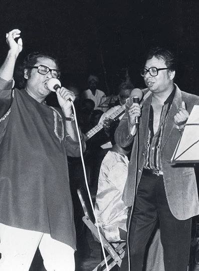 Kishoreda & RD Burman singing in a concert
