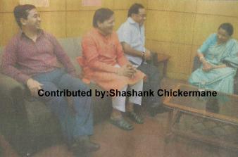 Minister Narayan Rane & his son meeting with Asha Bhosale