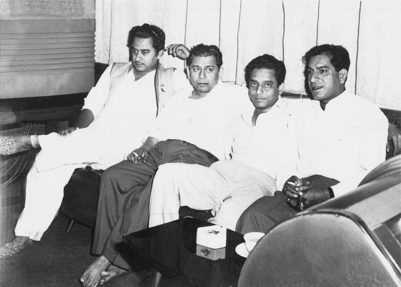 Kishore with Chitragupt and others