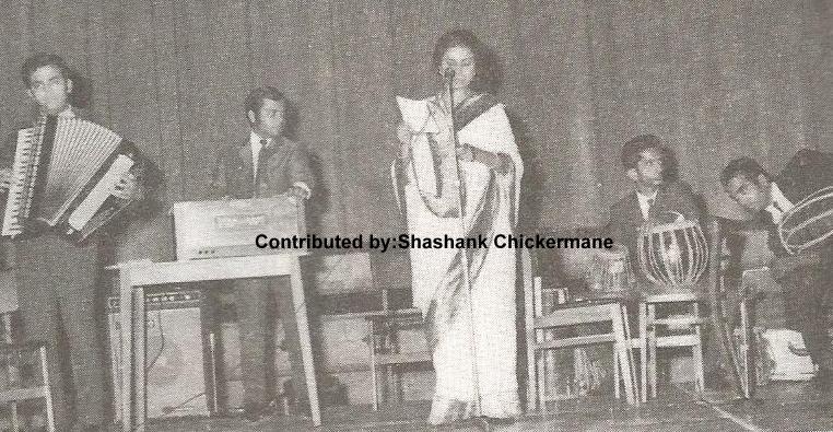 Suman Kalyanpur singing in a concert