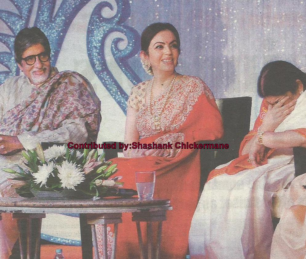 Lata with Mrs.Ambani & Amitabh Bachchan in the function