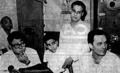 Mukesh with RD Burman & others in the recording studio
