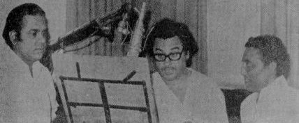 Kishoreda recording a song with music director Shyamal Mitra & Shakti Samanta in the recording studio